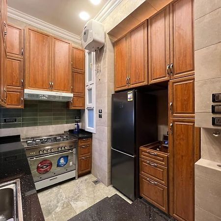 Authentic 3Br Apartment In Downtown, Kairó Kültér fotó